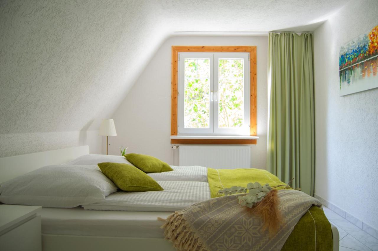 Wellness Mitten In Der Wasserfallstadt Triberg 特里贝格 外观 照片