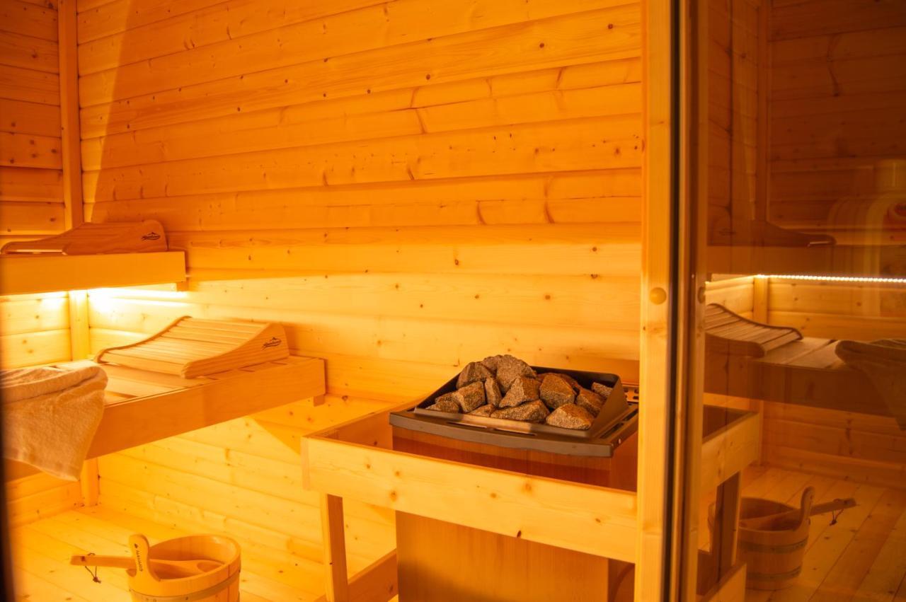 Wellness Mitten In Der Wasserfallstadt Triberg 特里贝格 外观 照片