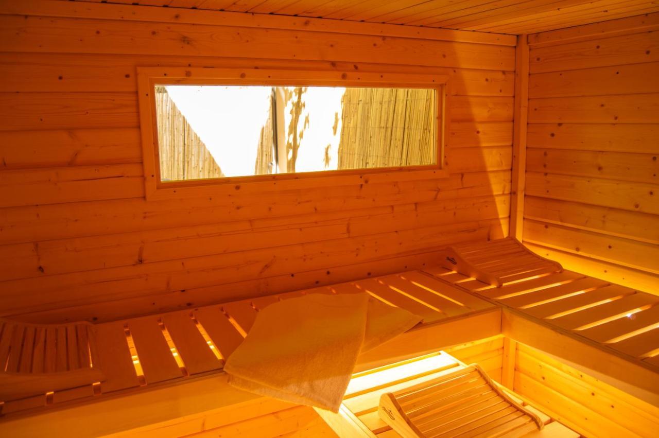 Wellness Mitten In Der Wasserfallstadt Triberg 特里贝格 外观 照片