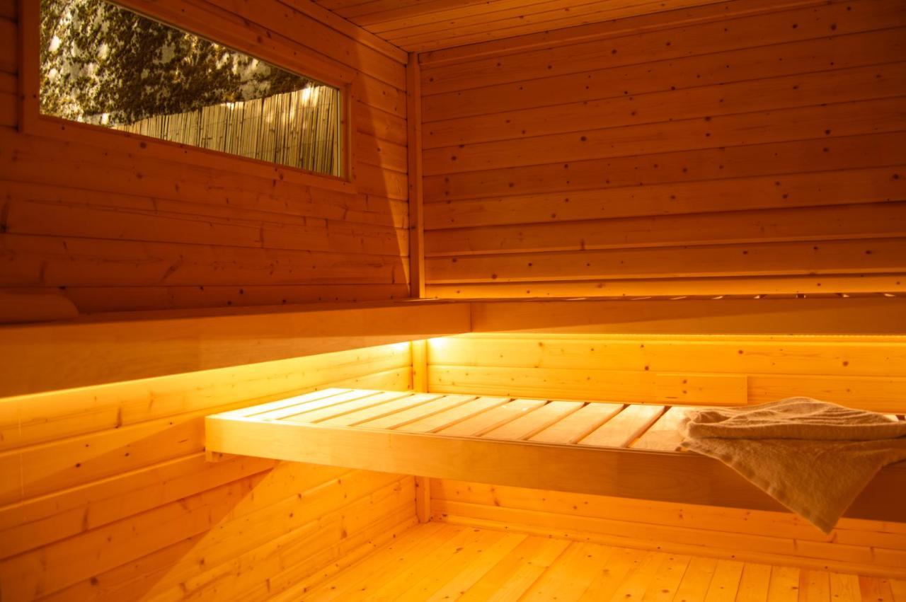 Wellness Mitten In Der Wasserfallstadt Triberg 特里贝格 外观 照片