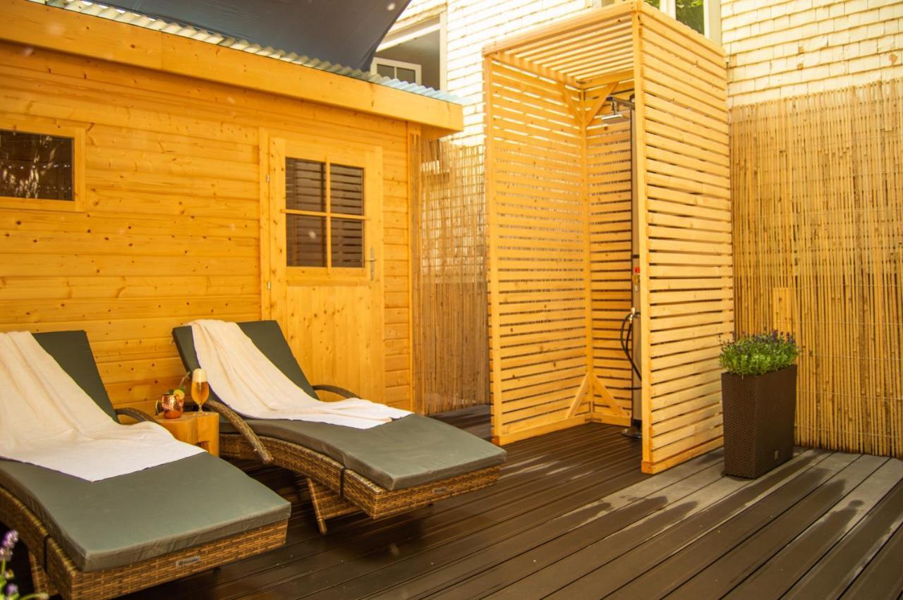 Wellness Mitten In Der Wasserfallstadt Triberg 特里贝格 外观 照片